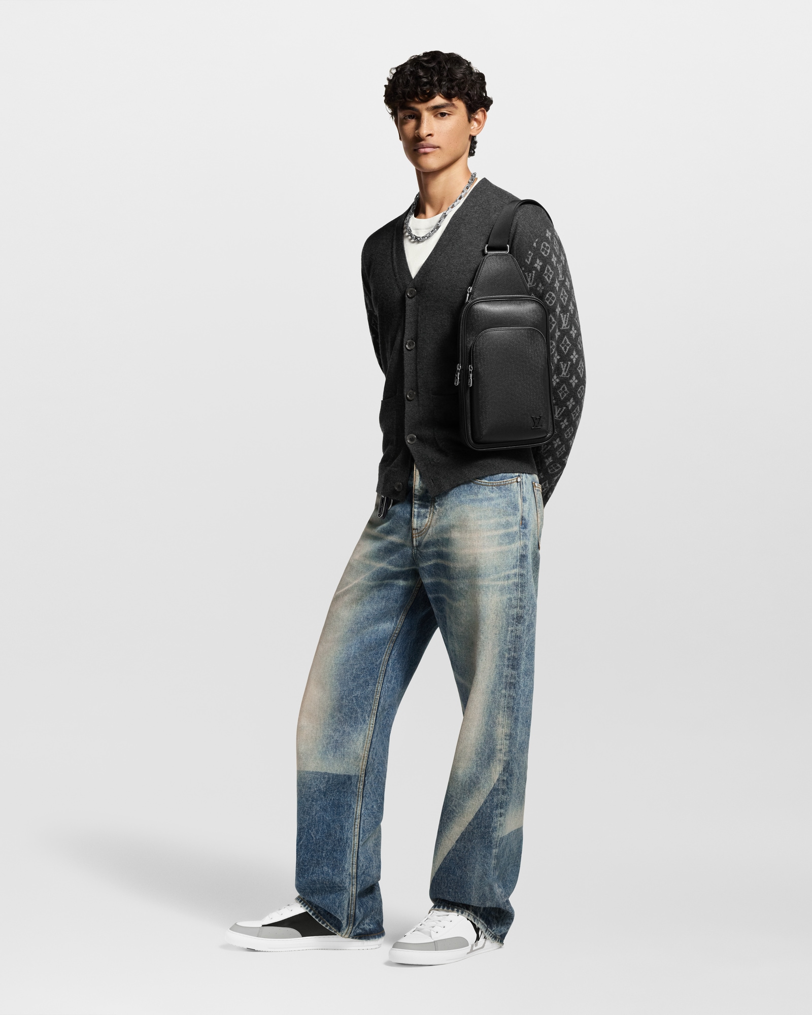 LOUIS VUITTON M30863 アベニュー　スリングバッグ Avenue Slingbag Taiga Leather - Chuseok Gift Guide M30863 | LOUIS